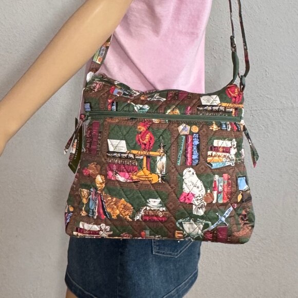 Vera Bradley X Harry Potter Original Hipster Hogwarts Library NWT - Picture 7 of 11